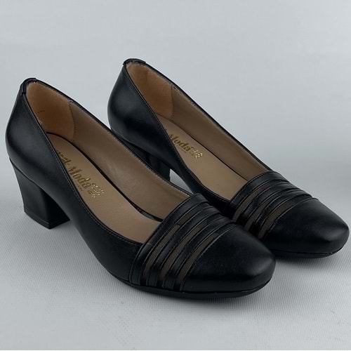 Siyah Lüks Suni Deri Detaylı Kadın Topuklu Ayakkabı