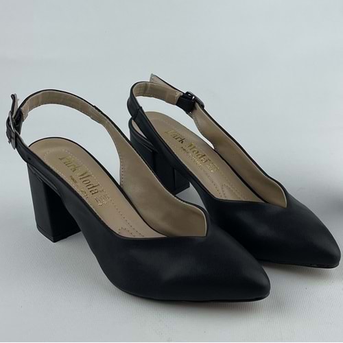 Siyah Topuktan Kayışlı Kadın Topuklu Ayakkabı